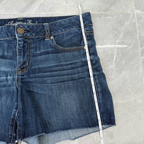 Women’s American Eagle Stretch Dark Wash Jean Shorts Plus Size 14 - Picture 15 of 16